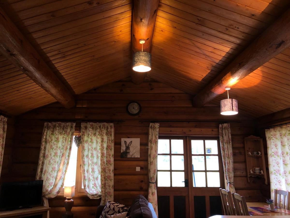 Log Home Village Ълвърстън Екстериор снимка