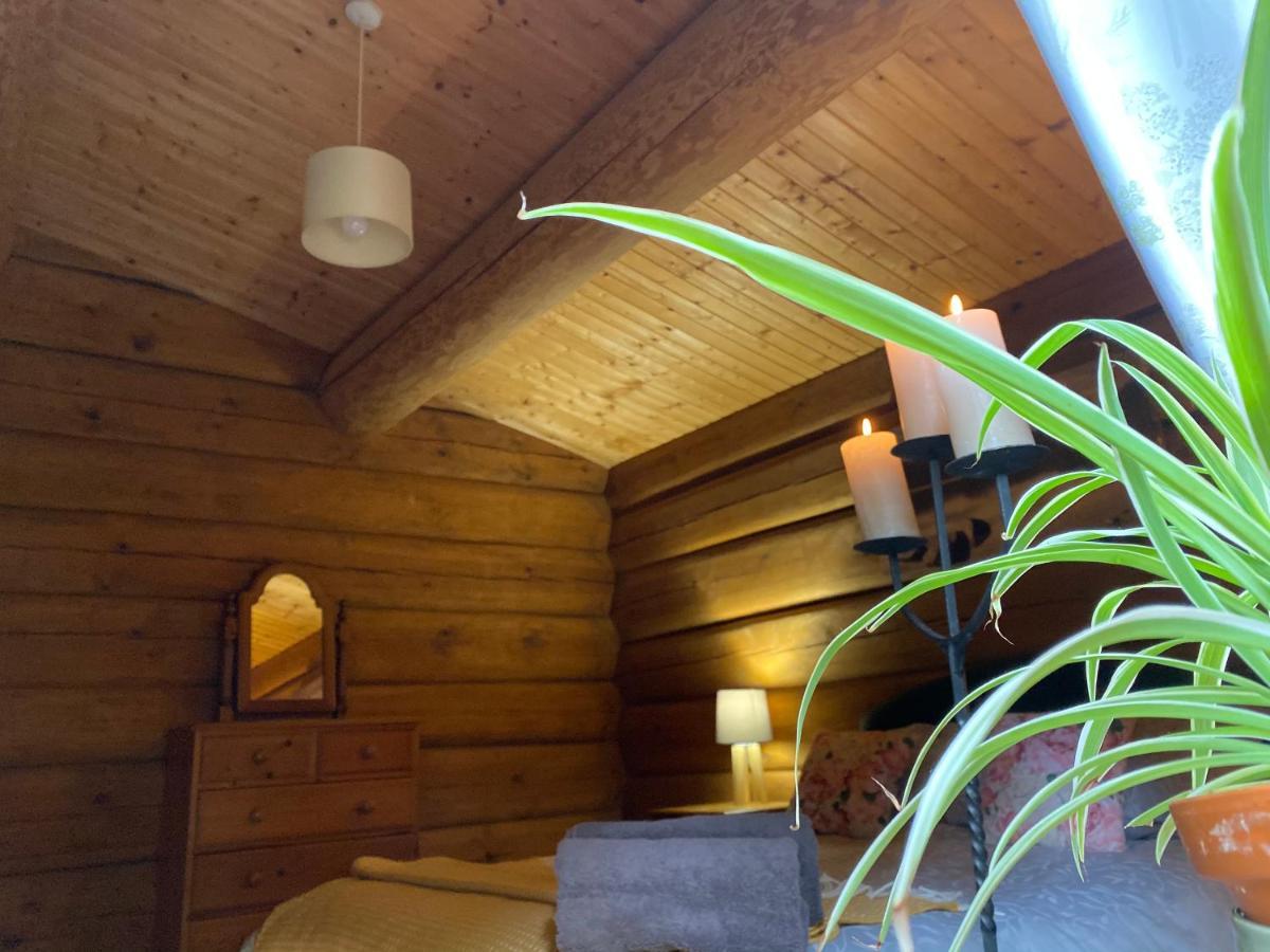 Log Home Village Ълвърстън Екстериор снимка